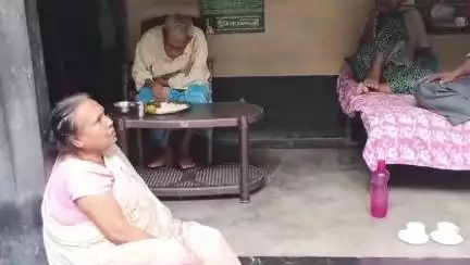লালগোলা: সাংবাদিকের চেষ্টায় লালগোলার চার মাস পর নিখোঁজ ব্যক্তিকে উদ্ধার