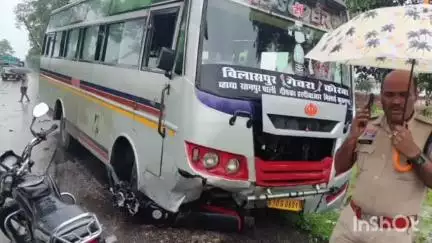 पाली: पाली से दीपका जाने वाली मुख्य मार्ग रेनपुर में बस ने बाइक सवार को लिया अपनी चपेट में, दोनों गंभीर रूप से घायल