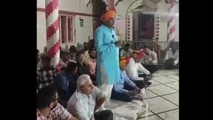 હળવદ: હળવદ તાલુકાના પાંડાતિરથ ગામ ખાતે ધારાસભ્યન ઉપસ્થિતિમાં રાત્રે સભા યોજાઈ...
