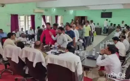 मेहदावल: मेहदावल तहसील में संपूर्ण समाधान दिवस का हुआ आयोजन, फरियादियों की सुनी गई समस्याएं