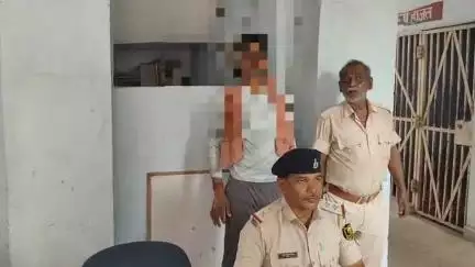 बेलागंज: बेलागंज थाने की पुलिस ने शराब पीकर हंगामा करने के आरोप में एक व्यक्ति को गिरफ्तार किया