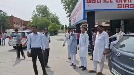 सिरसा: धोतड़ गांव के पास हादसे में व्यक्ति की हुई मौत, परिजनों ने लगाया प्रशासनिक लापरवाही का आरोप