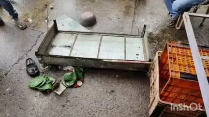 बैकुंठपुर: बैकुंठपुर बस स्टैंड में शराबी ने पान ठेले की तोड़फोड़ की, ठेला संचालक ने बैकुंठपुर थाना में की शिकायत