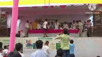 अलौली: अलौली उच्च विद्यालय के मैदान में प्रखंड स्तरीय खेल प्रतियोगिता का आयोजन