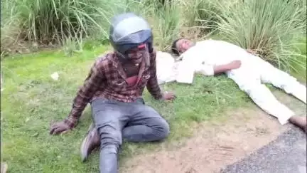 बबेरू: कठार और कल्लूपुर गांव के बीच बाइक सवार दो लोगों की भैंस से हुई टक्कर, एक की मौत और दूसरा घायल