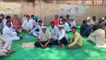 पदमपुर: थान्देवाला के सरकारी स्कूल में तीन शिक्षकों पर छात्राओं से छेड़छाड़ का आरोप, ग्रामीणों ने स्कूल किया तालाबंदी
