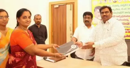 కనిగిరి: ఆధునిక సాంకేతిక పరిజ్ఞానాన్ని మెప్మా రిసోర్స్ పర్సన్లు వినియోగించుకోవాలి: కనిగిరి ఎమ్మెల్యే ముక్కు ఉగ్ర నరసింహారెడ్డి