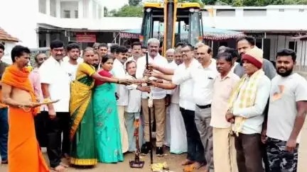 ಹೊಳಲ್ಕೆರೆ: ಮಲಾಡಿಹಳ್ಳಿ ಗ್ರಾಮದಲ್ಲಿ ನೂತನ ಚೆಕ್ ಡ್ಯಾಂ ನಿರ್ಮಾಣದ ಕಾಮಗಾರಿಗೆ ಶಾಸಕ ಎಂ ಚಂದ್ರಪ್ಪ ಚಾಲನೆ