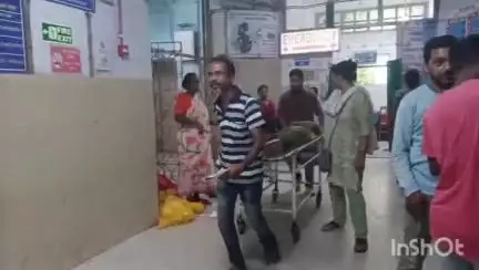 চুঁচুড়া-মগরা: বেআইনি কাজের প্রতিবাদ করার প্রতিবাদীকে মারধর দুর্ঘটনাটি চুঁচুড়ার