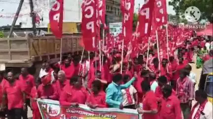 మహబూబాబాద్: కురవి లో అట్టహాసంగా ప్రారంభమైన సిపిఐ జిల్లా మూడవ మహాసభలు ,హాజరైన రాష్ట్ర నాయకులు
