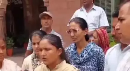 जोधपुर: होमगार्ड सदस्यों ने अपनी समस्याओं के निराकरण के लिए जिला कलेक्टर को राज्यपाल के नाम दिया ज्ञापन