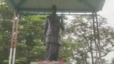 गया टाउन सीडी ब्लॉक: गया के अनुग्रह कॉलेज परिसर में कांग्रेस पार्टी ने मनाई बिहार विभूति डॉ. अनुग्रह नारायण सिंह की पुण्यतिथि