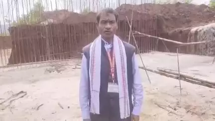 ରାୟଗଡା: କାଶୀପୁର ବ୍ଲକର କଡିପାରି ଗ୍ରାମପଞ୍ଚାୟତର ରାତଛୁଆଁ ଗ୍ରାମ ନିକଟରେ ନିର୍ମାଣଧୀନ ପୋଲର ନିମ୍ନମାନର କାର୍ଯ୍ୟ ନେଇ ସଦନ ମାଝିଙ୍କ ପ୍ରତିକ୍ରିୟା