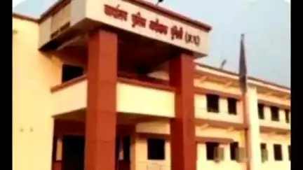 मुंगेली: जिले के ग्राम पेटुलकापा की 4नाबालिग छात्राएं जो स्कूल से घर लौटते समय अचानक लापता हो गई थीं,पुलिस ने की8 घन्टे में बरामद