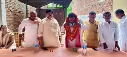 सिकंदरपुर: सिकंदरपुर पार्टी कार्यालय पर सपा की मासिक बैठक में विधायक जियाउद्दीन रिजवी ने भाजपा पर साधा निशाना