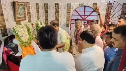 ব্যারাকপুর ১: কাকিনাড়া রথতলা জগন্নাথ মন্দিরে পূজো দিয়ে রাজ্যের অশুভ শক্তির বিনাশ কামনা অর্জুন সিংয়ের