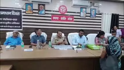 जलेसर: तह. जलेसर में DM SSP के नेतृत्व में संपूर्ण समाधान दिवस का आयोजन, कुल 23 शिकायतें आईं, 2 का मौके पर किया गया निस्तारण