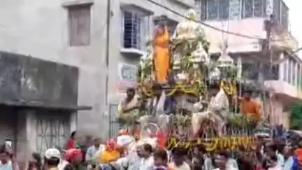 তেহট্ট ১: তেহট্টতে অনুষ্ঠিত হলো শ্রী শ্রী কৃষ্ণ রায়ের রথযাত্রা, সেই দৃশ্য ধরা পড়লো আমাদের ক্যামেরায়
