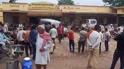 बिरसिंहपुर: बिजली के तार की चपेट में आने से नाबालिग की मौत, परिजनों ने FIR की मांग को लेकर किया हंगामा