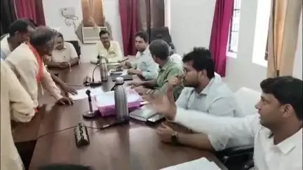 बेल्थरा रोड: बेल्थरारोड तहसील में समाधान दिवस पर फरियादी बेहाल, 25 में से केवल एक शिकायत का हुआ निस्तारण