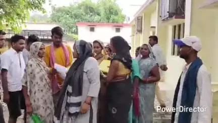 कर्वी: कर्वी चुनहा पुरवा नई बस्ती में जल भराव से परेशान 2 दर्जन ग्रामीण तहसील पहुंचे, सम्पूर्ण समाधान दिवस में की शिकायत
