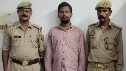 सकलडीहा: सकलडीहा थाना पुलिस ने की बड़ी कार्रवाई, 27 लीटर अवैध देशी शराब बरामद, एक तस्कर गिरफ्तार