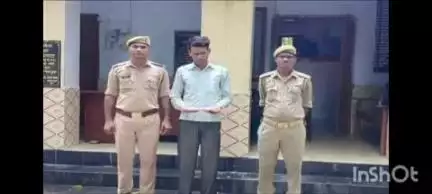 गोला गोकरणनाथ: थाना मैलानी पुलिस ने अवैध तमंचा व कारतूस बरामद कर अभियुक्त रिजवान पुत्र मजहर खाँ को किया गिरफ्तार