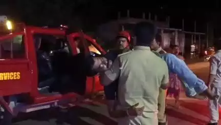 বিশালগড়: বাইক দুর্ঘটনায় আহত সব্জি ব্যবসায়ী, বাবার চিকিৎসার নিয়ে চিন্তিত ষষ্ঠ শ্রেণির পড়ুয়া ছাত্রী, ঘটনার বিশ্রামগঞ্জ