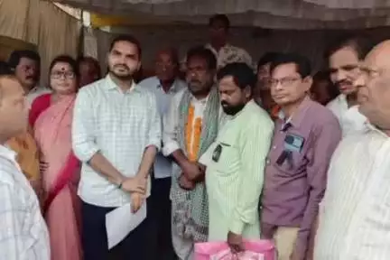 କେସିଙ୍ଗା: କେସିଙ୍ଗା ସଚେତନ ନାଗରିକ ମଞ୍ଚ ପକ୍ଷରୁ ଚାଲିଥିବା ଆନ୍ଦୋଳନ ସ୍ଥଗିତ,ଜିଲ୍ଲାପାଳଙ୍କ ପ୍ରତିଶୃତି ପରେ ହଟିଲା ଧାରଣା l