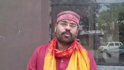 आज़मगढ़: सांसद दरोगा सरोज के बयान पर भाजपा नेता हरिवंश मिश्रा ने किया पलटवार, कहा- सरस्वती विहीन हैं दरोगा जी