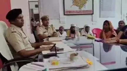 हिण्डौन: सदर थाना हिण्डौन में ASP की अध्यक्षता में आगामी त्योहारों को लेकर CLG सदस्यों की बैठक हुई आयोजित