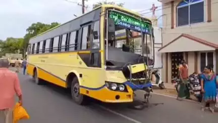 ஒட்டன்சத்திரம்: தாராபுரம் ரோட்டில் டிரைவரின் கட்டுப்பாட்டை இழந்த அரசு பேருந்து லாரி ஆட்டோ டூவீலர் மீது மோதி விபத்து