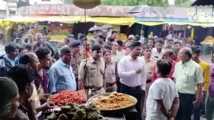 पचोर: पचोर में जाम और अतिक्रमण पर एसडीएम, एसडीओपी पहुंचे, फल-सब्जी विक्रेताओं को हॉकर जोन में भेजा, दी चेतावनी
