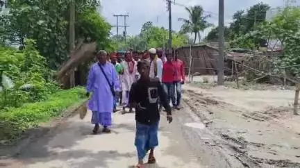 জলঙ্গি: জলঙ্গির ঝাউদিয়ায় মহরম উপলক্ষে জারি গানে মাতোয়ারা এলাকাবাসী