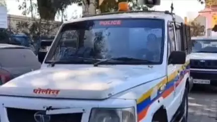 परळी: राणी लक्ष्मीबाई टॉवर चौकात अघोरी कृत्य करून अंधश्रद्धा पसरवल्याने माजी नगराध्यक्ष देशमुख विरोधात गुन्हा दाखल