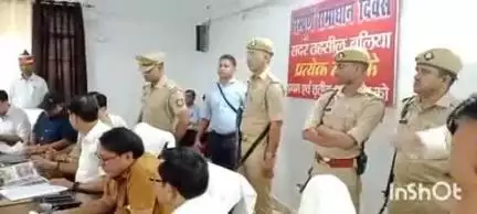 बलिया: तहसील सदर में आयोजित संपूर्ण समाधान दिवस में केवल 12 आवेदन का मौके पर हुआ निस्तारण, जिलाधिकारी व SP रहे मौजूद