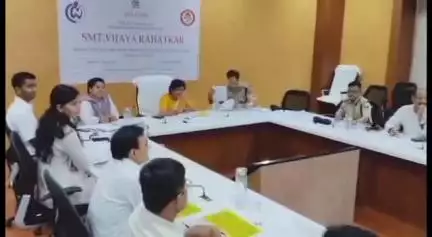 जोधपुर: पॉलिटेक्निक कॉलेज स्थित मारवाड़ इंटरनेशनल सेंटर में महिला आयोग की अध्यक्ष ने महिला अत्याचारों पर की समीक्षा बैठक