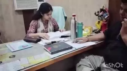 हाथरस: गांव दयानतपुर में एक फर्जी अस्पताल की सूचना पर नायब तहसीलदार ने की छापेमारी, शिकायत के आधार पर कार्रवाई