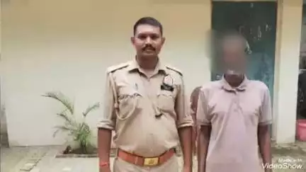 लालगंज: लालगंज पुलिस ने नाबालिग के साथ दुष्कर्म के आरोपी को स्थानीय क्षेत्र से गिरफ्तार कर माननीय न्यायालय में भेजा जेल