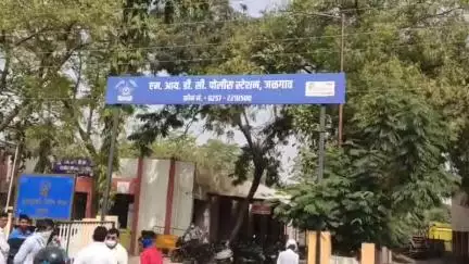 जळगाव: ममता हॉस्पिटल समोर दोन दुचाकींच्या धडकेत तरुण गंभीर जखमी; एमआयडीसी पोलिसात गुन्हा दाखल