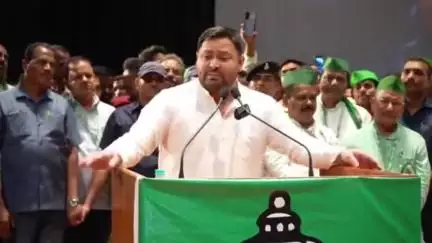 #Tejashwi बोले – जो #Lalu को नहीं झुका सके, वो हमें क्या डराएंगे, ना डरेंगे, ना झुकेंगे #Vidhansabhaelection #laluyadav
