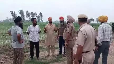 ਗੁਰਦਾਸਪੁਰ: ਪਿੰਡ ਆਲੋਵਾਲ ਵਿੱਚ ਪੰਚਾਇਤੀ ਚੋਣਾਂ ਦੀ ਰੰਜਿਸ਼ ਨੂੰ ਲੈਕੇ ਪਿੰਡ ਦੀਆਂ ਦੋ ਧਿਰਾਂ ਵਿਚਾਲੇ ਹੋਇਆ ਵਿਵਾਦ, ਪੁਲਿਸ ਕਰ ਰਹੀ ਹੈ ਮਾਮਲੇ ਦੀ ਜਾਂਚ