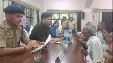 संडीला: सण्डीला तहसील में सम्पूर्ण समाधान दिवस में जिलाधिकारी एवं पुलिस अधीक्षक ने लोगों की समस्याएं सुनीं