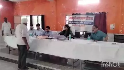 कुरावली: कुरावली तहसील में संपूर्ण समाधान दिवस के दौरान सीडीओ ने सुनी 12 शिकायतें, निस्तारण के दिए निर्देश