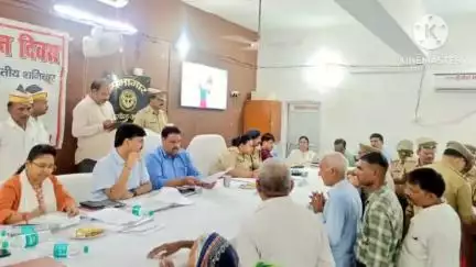 गौरीगंज: जनसामान्य की शिकायतों के त्वरित निस्तारण हेतु अमेठी जिले की चारों तहसीलों में आयोजित हुआ संपूर्ण समाधान दिवस