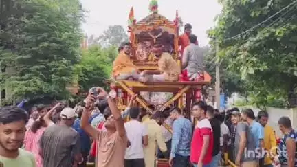 चाईबासा: मौसी बाड़ी से महाप्रभु जगन्नाथ, भाई बलभद्र व बहन सुभद्रा जगन्नाथ मंदिर लौटे, श्रद्धालु झूमे