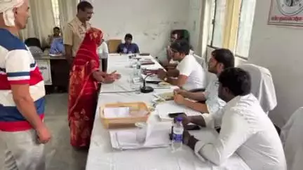 मुहम्मदाबाद गोहना: मुहम्मदाबाद गोहना तहसील परिषद में संपूर्ण समाधान दिवस का आयोजन, 100 में से 8 मामलों का हुआ निस्तारण