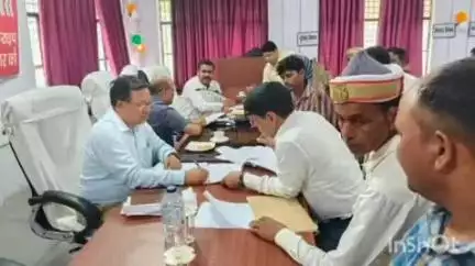 नानपारा: नानपारा तहसील समाधान दिवस में आई 43 शिकायतें, 07 का मौके पर निस्तारण, संबंधितों को दिए निर्देश