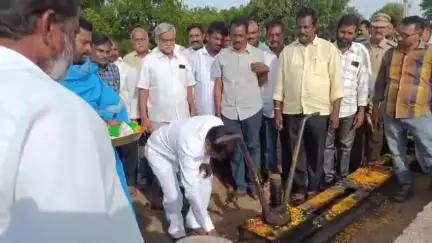 మున్నేరు నుండి మున్నేటి కాలువకు సాగునీటిని విడుదల చేసిన జగ్గయ్యపేట ఎమ్మెల్యే శ్రీరామ్ రాజగోపాల్ తాతయ్య