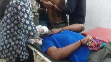 पाली: ट्रांसपोर्ट नगर में ट्रक का बेल्ट खींचने के दौरान टूटने से घायल हुआ चालक, ट्रॉमा सेंटर में किया गया उपचार